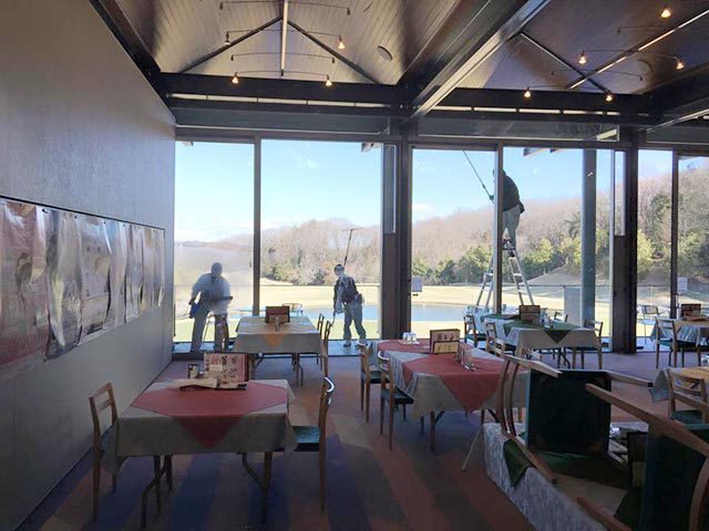 高所ガラス・看板清掃