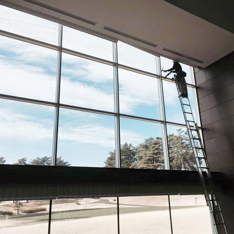 ゴルフ場クラブハウスの清掃