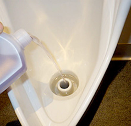 トイレ便器薬品洗浄